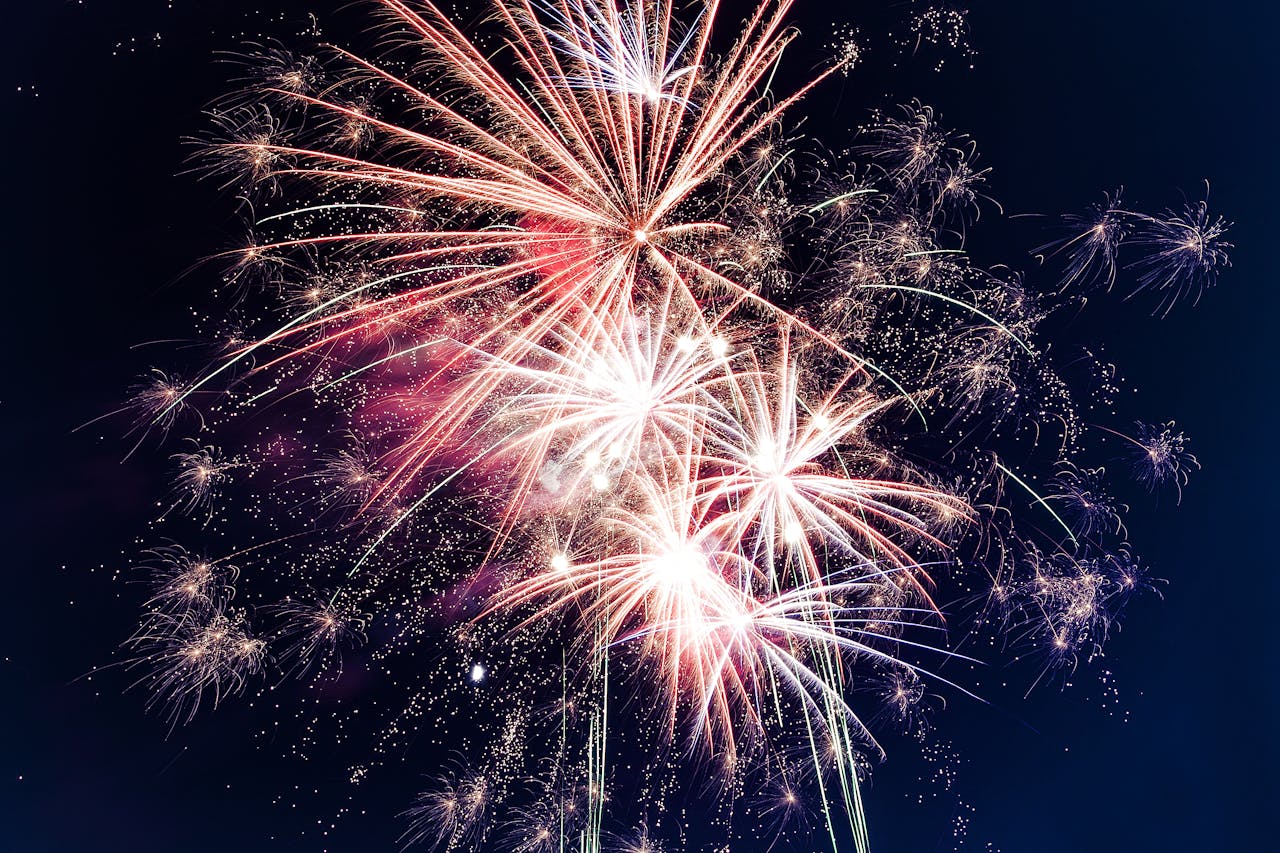 How to Have a Fun and Safe Bonfire Night
